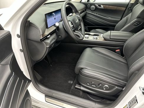 Certified 2026 Genesis GV80 3.5T Advanced AWD/4WD image 11