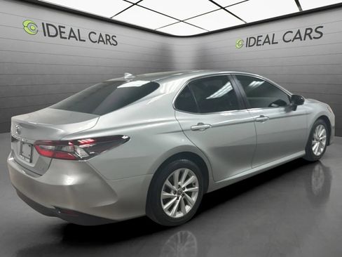 Used 2021 Toyota Camry LE w/ Carpet Mat Package (TMS) FWD image 5