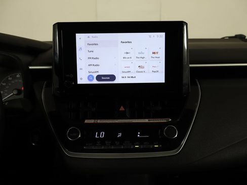 Used 2025 Toyota Corolla LE w/ Convenience Package FWD image 24