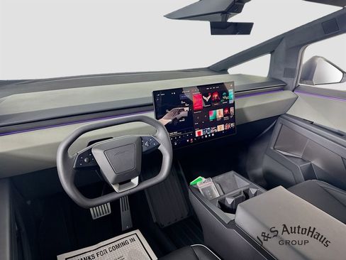 Used 2024 Tesla Cybertruck AWD Crew Cab image 29