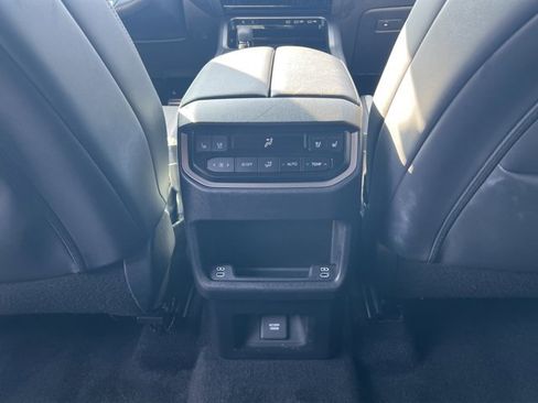 Used 2025 Lexus TX 500h AWD w/ Technology Package image 18