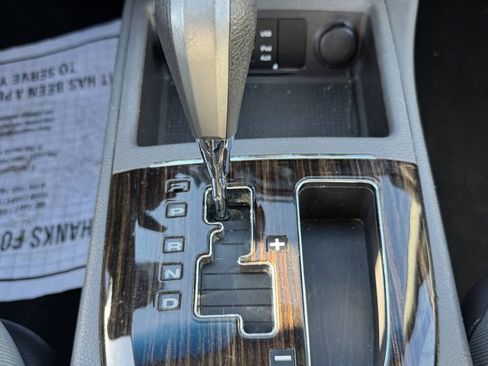 Used 2010 Hyundai Santa Fe GLS image 16