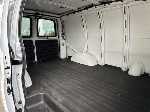 Used 2024 Chevrolet Express 2500 w/ Driver Convenience Package image 26