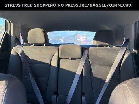 Used 2015 Kia Sorento LX image 24