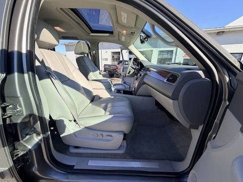 Used 2007 Chevrolet Suburban LT w/ LT Preferred Equipment Group image 60