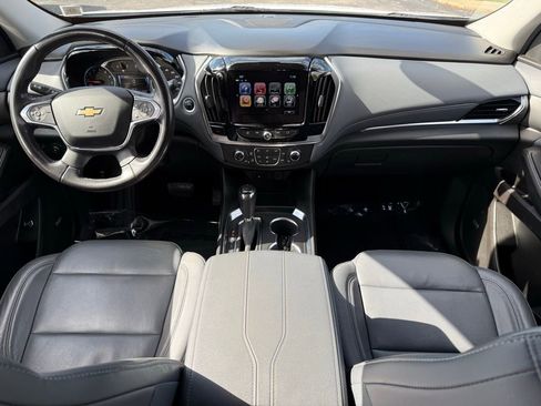 Used 2019 Chevrolet Traverse LT w/ LT Premium Package image 12