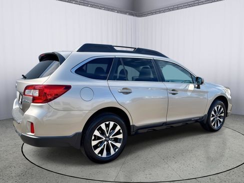 Used 2015 Subaru Outback 2.5i Limited AWD/4WD image 6