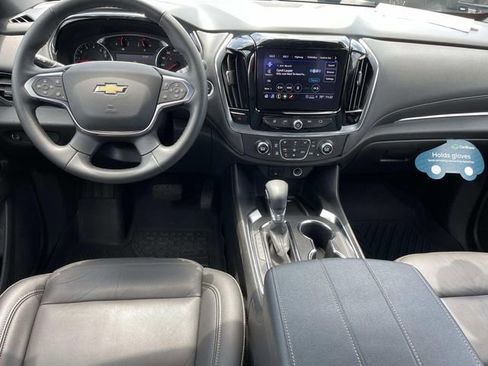 Certified 2023 Chevrolet Traverse LT FWD image 21