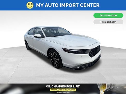 Used 2023 Honda Accord Touring image 1