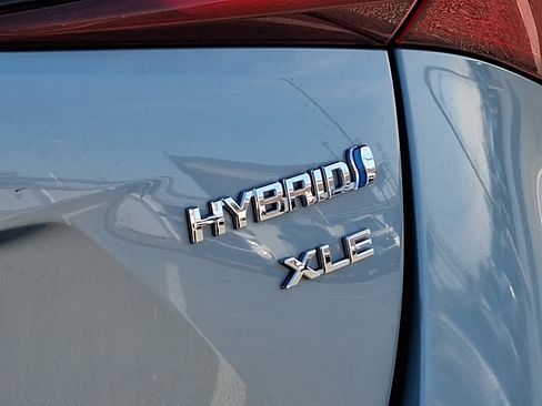 Used 2019 Toyota Prius XLE image 31