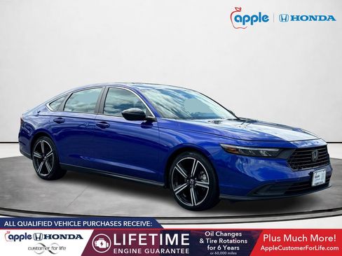 Used 2023 Honda Accord Sport image 1
