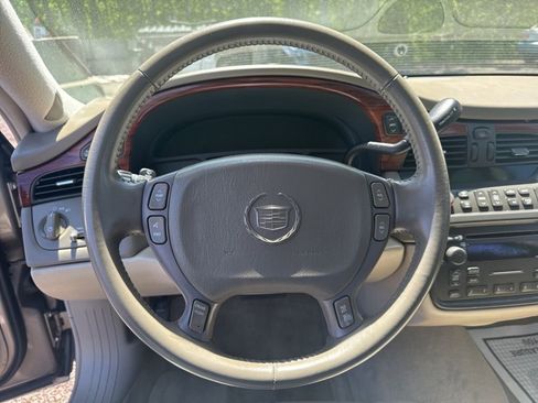 Used 2004 Cadillac De Ville image 29