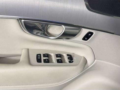 Used 2023 Volvo XC90 B5 Core image 18