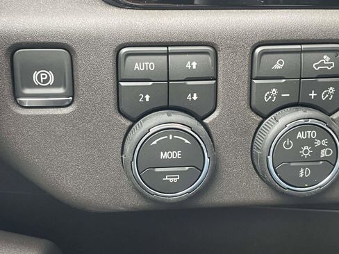 New 2026 Chevrolet Silverado 1500 LTZ w/ Z71 Off-Road Package image 19