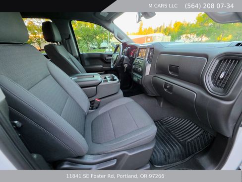 Used 2022 Chevrolet Silverado 1500 Custom w/ Safety Confidence Package AWD/4WD image 11