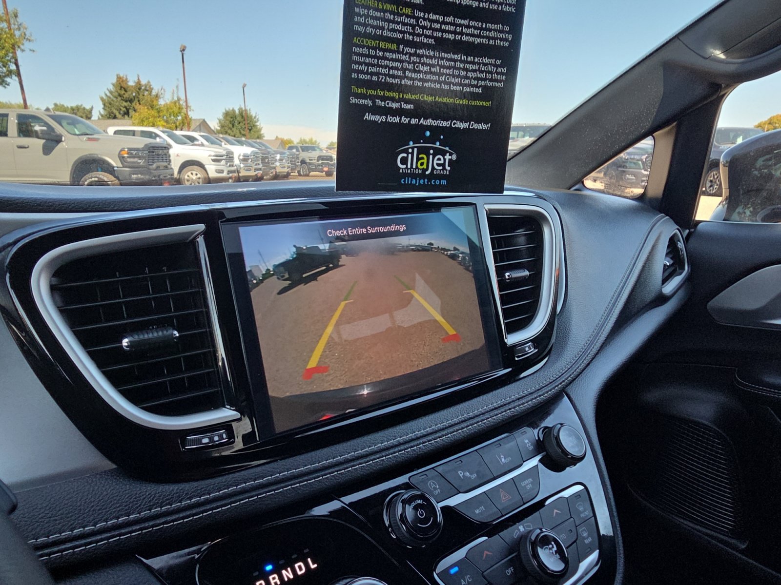 Used 2024 Chrysler Pacifica Touring FWD image 18