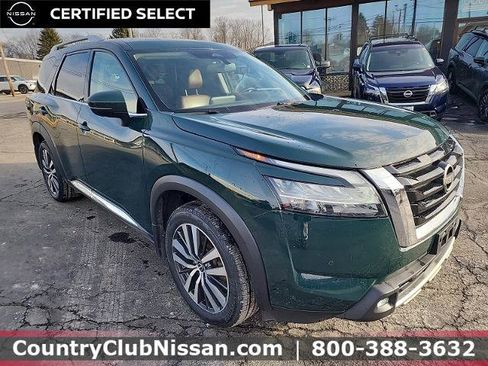 Certified 2022 Nissan Pathfinder Platinum w/ Cargo Package image 2
