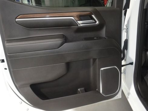 Used 2023 Chevrolet Silverado 1500 LT Trail Boss w/ Convenience Package II image 19