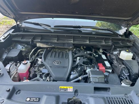 Used 2024 Toyota Highlander XSE FWD image 41