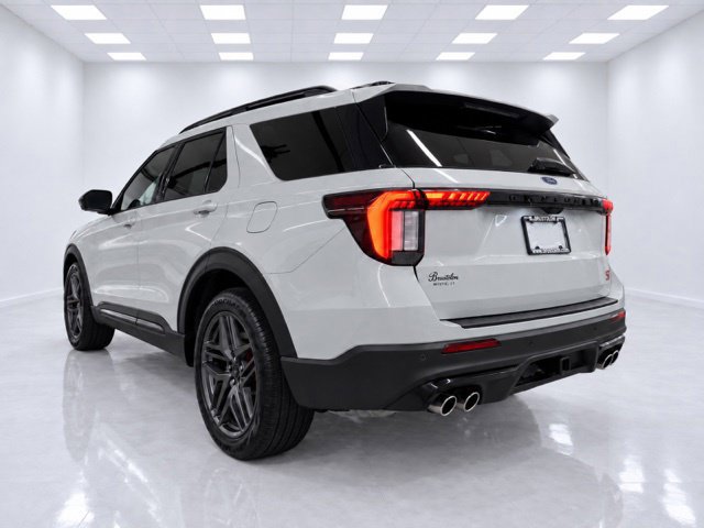 Used 2026 Ford Explorer ST AWD/4WD image 8