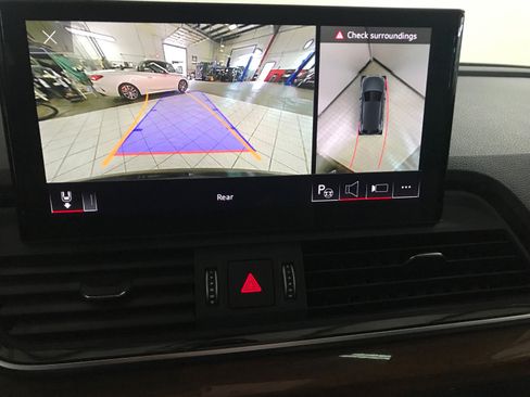 Used 2023 Audi Q5 2.0T Prestige w/ Prestige Package image 20