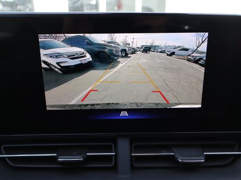 Certified 2024 Chevrolet Trax RS w/ Driver Confidence Package image 27