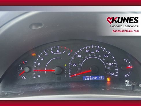 Used 2010 Toyota Camry LE image 22