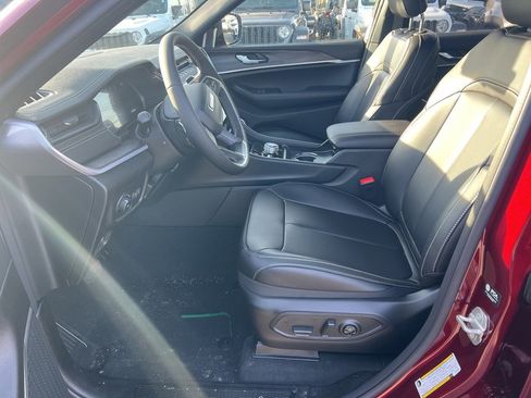 New 2026 Jeep Grand Cherokee Limited image 22