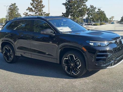 New 2026 Volkswagen Tiguan SEL R-Line image 2