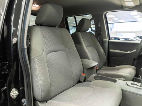 Used 2020 Nissan Frontier SV w/ Midnight Edition Floor Mats RWD image 15