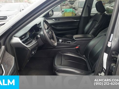 Used 2023 Jeep Grand Cherokee 4WD 4xe image 16