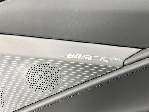 Used 2024 Chevrolet Corvette Stingray Premium Conv w/ Z51 Performance Package image 20