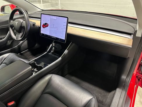 Used 2020 Tesla Model 3 Long Range AWD/4WD image 11