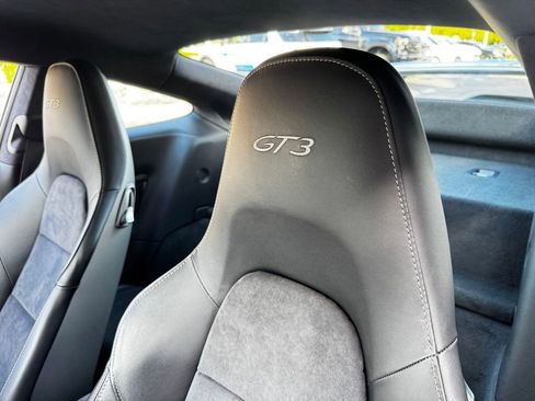 Used 2018 Porsche 911 GT3 image 22