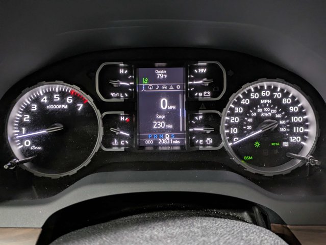 Used 2021 Toyota Tundra Limited w/ Limited Premium Package AWD/4WD image 28