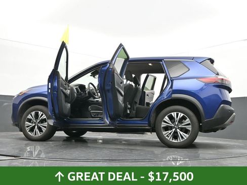 Used 2023 Nissan Rogue SV image 70