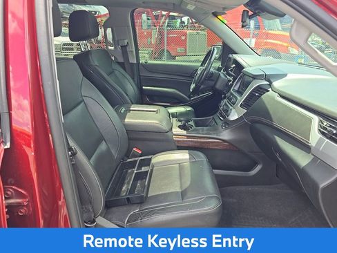 Used 2020 GMC Yukon XL SLT w/ Premium Edition RWD image 14