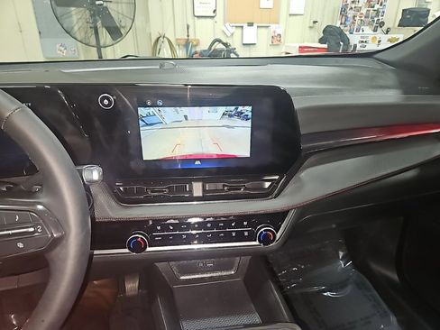 Used 2025 Chevrolet Equinox RS w/ Convenience Package III image 19