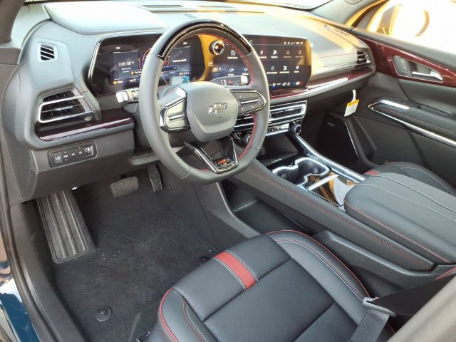 New 2027 Chevrolet Traverse RS w/ LPO, Floor Liner Package AWD/4WD image 5