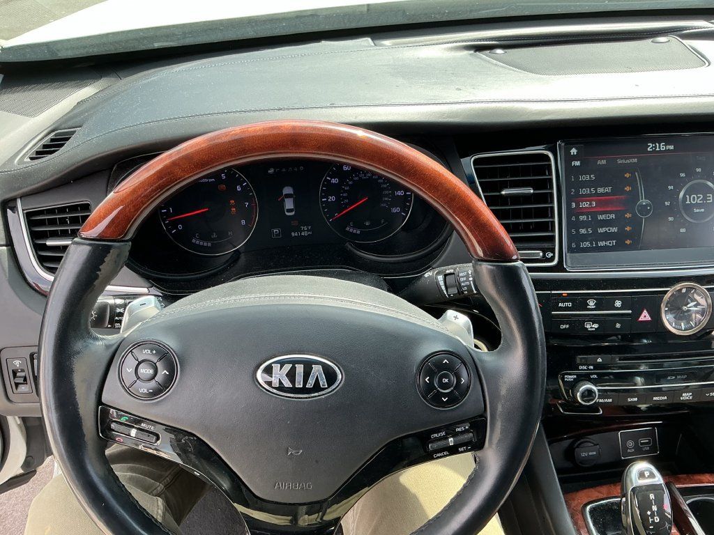 Used 2016 Kia K900 Luxury RWD image 6
