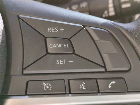 Used 2020 Nissan Kicks SR w/ SR Premium Package image 30