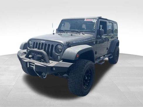 Used 2014 Jeep Wrangler Unlimited Rubicon w/ Connectivity Group AWD/4WD image 3
