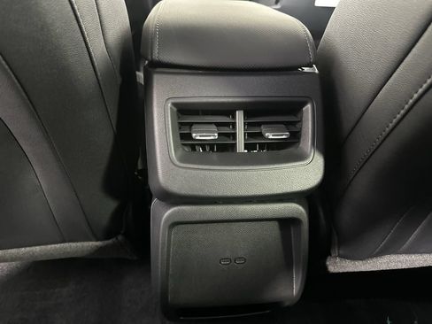 Used 2026 Chevrolet Equinox EV LT w/ LPO, Blackout Package FWD image 24