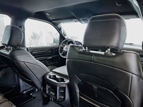 Used 2022 RAM 1500 Limited w/ Body-Colour Bumper Group AWD/4WD image 11