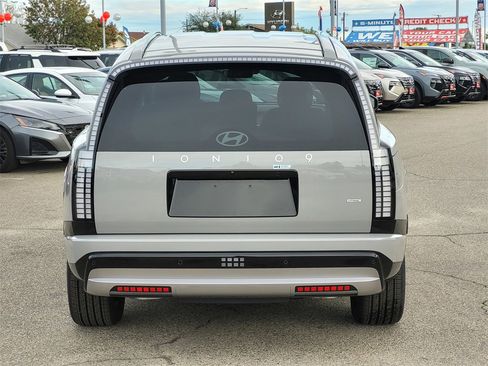 New 2026 Hyundai Ioniq 9 SEL image 5