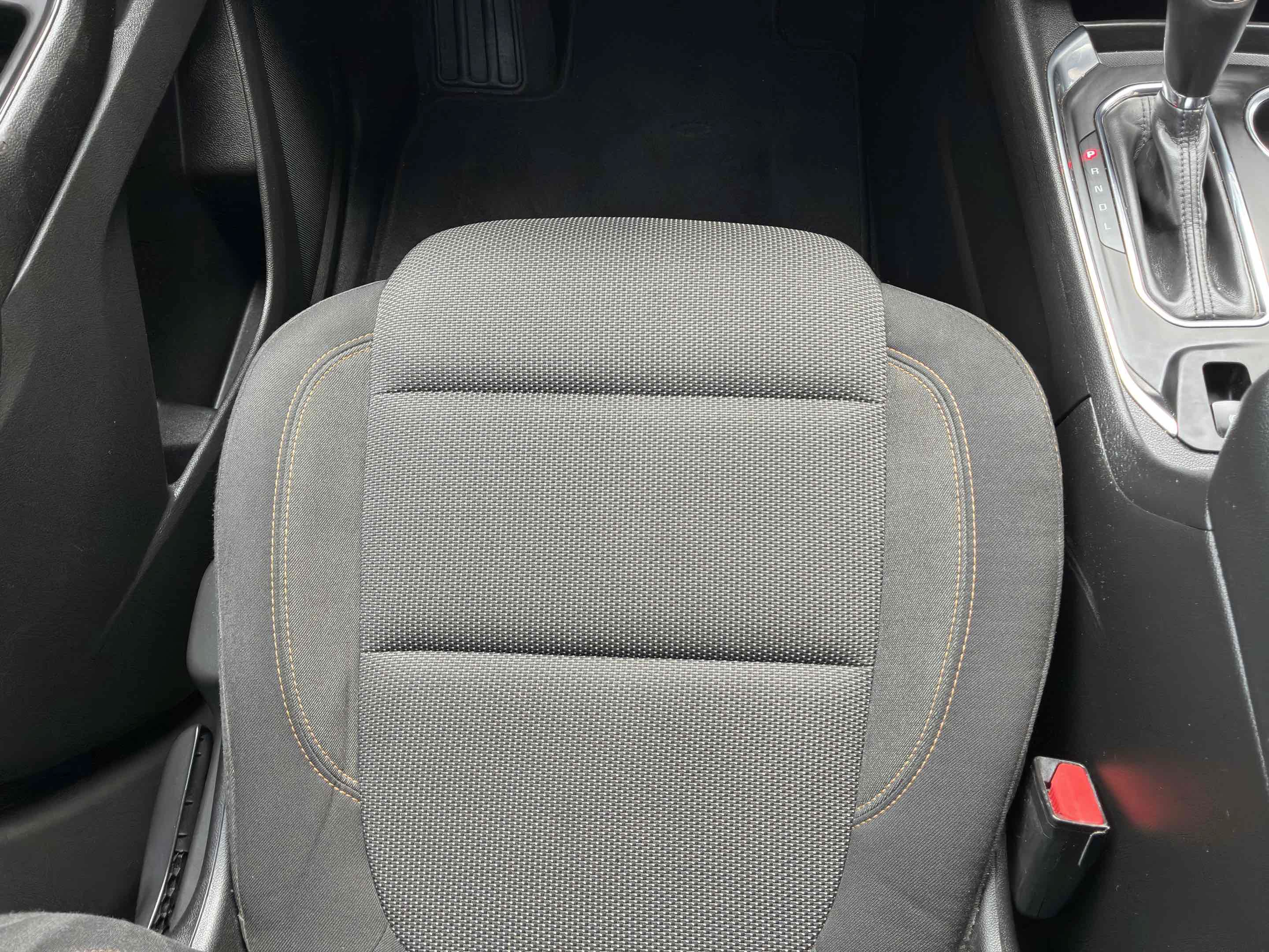 Used 2020 Chevrolet Traverse LS FWD image 38