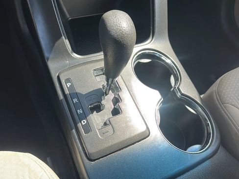 Used 2013 Kia Sorento LX image 16