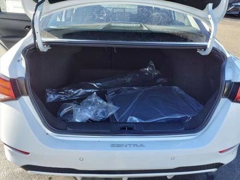 New 2025 Nissan Sentra SV image 9