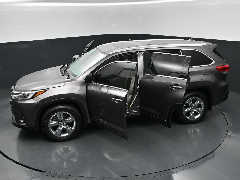 Used 2019 Toyota Highlander Limited AWD/4WD image 34