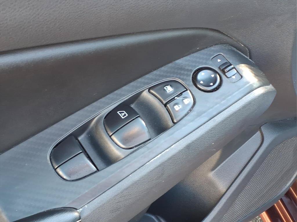 Used 2025 Nissan Altima 2.5 SV AWD/4WD image 17